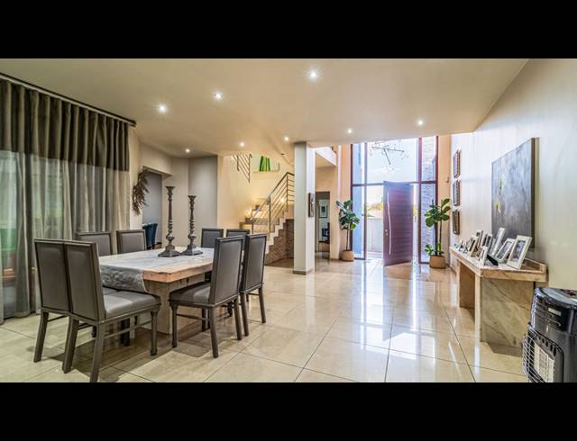 4 BEDROOM HOUSE FOR SALE IN DOWERGLEN EXT 5